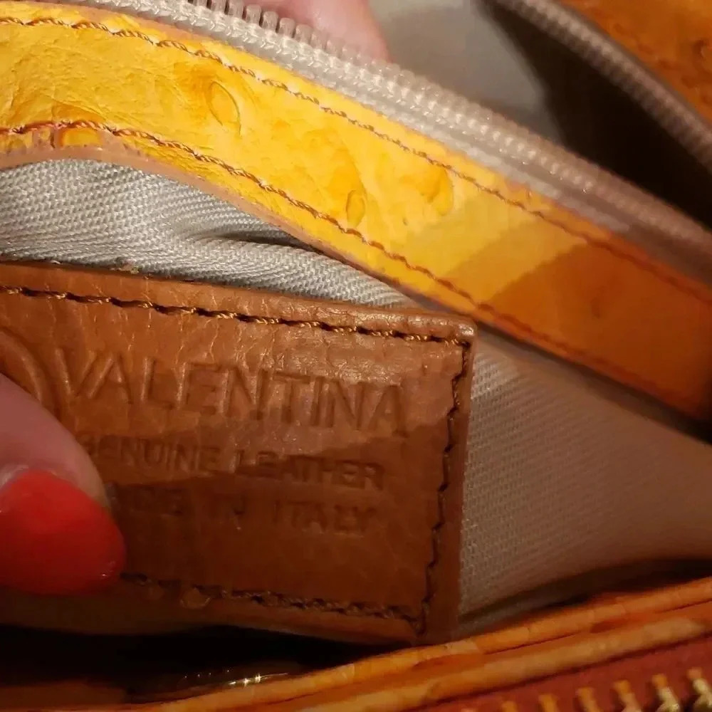 Valentina made in Italy leather shoulder bag - Picture 3 of 7